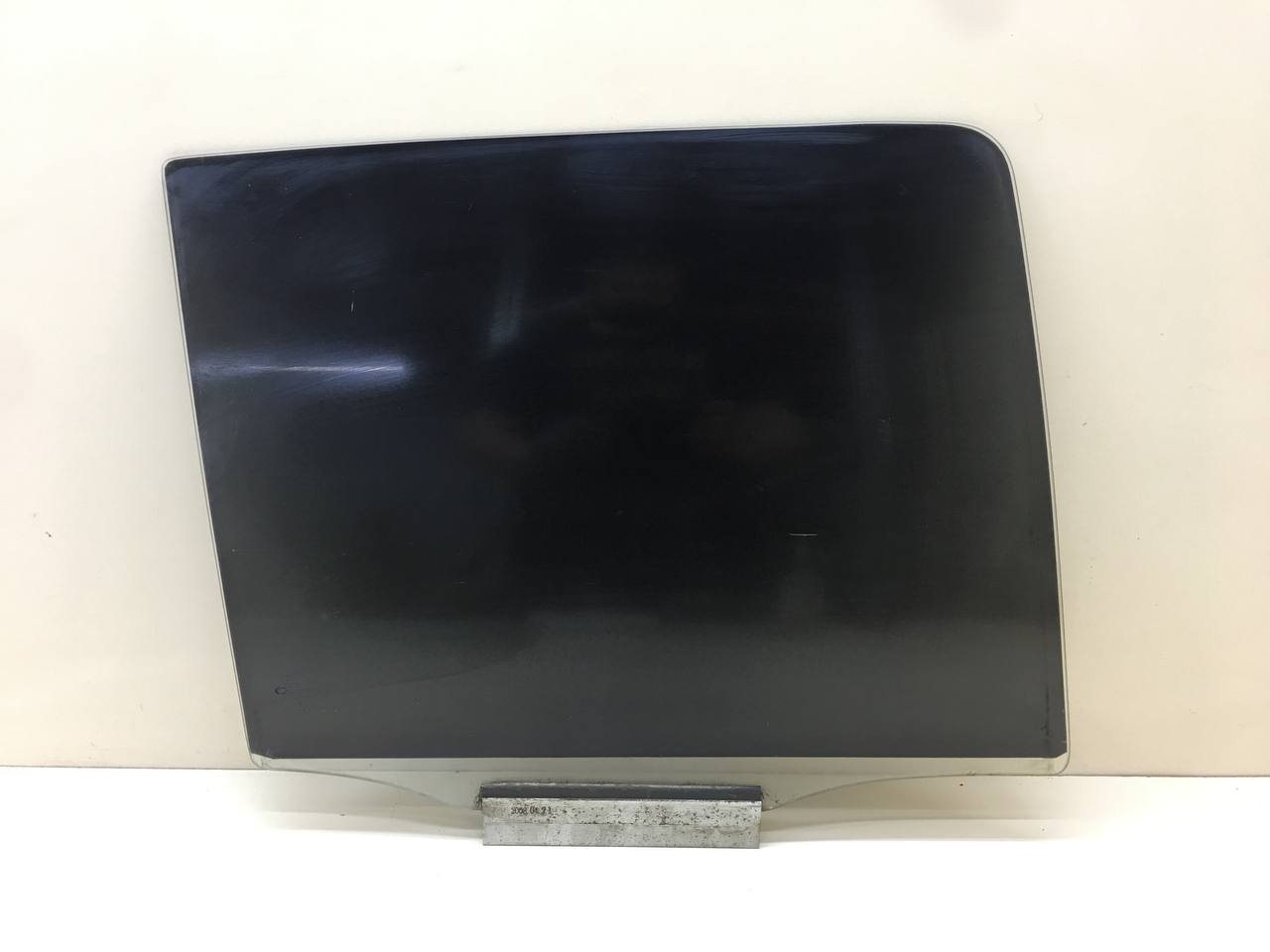 Стекло двери задней правой Daewoo Nexia (N150) 2008-2016