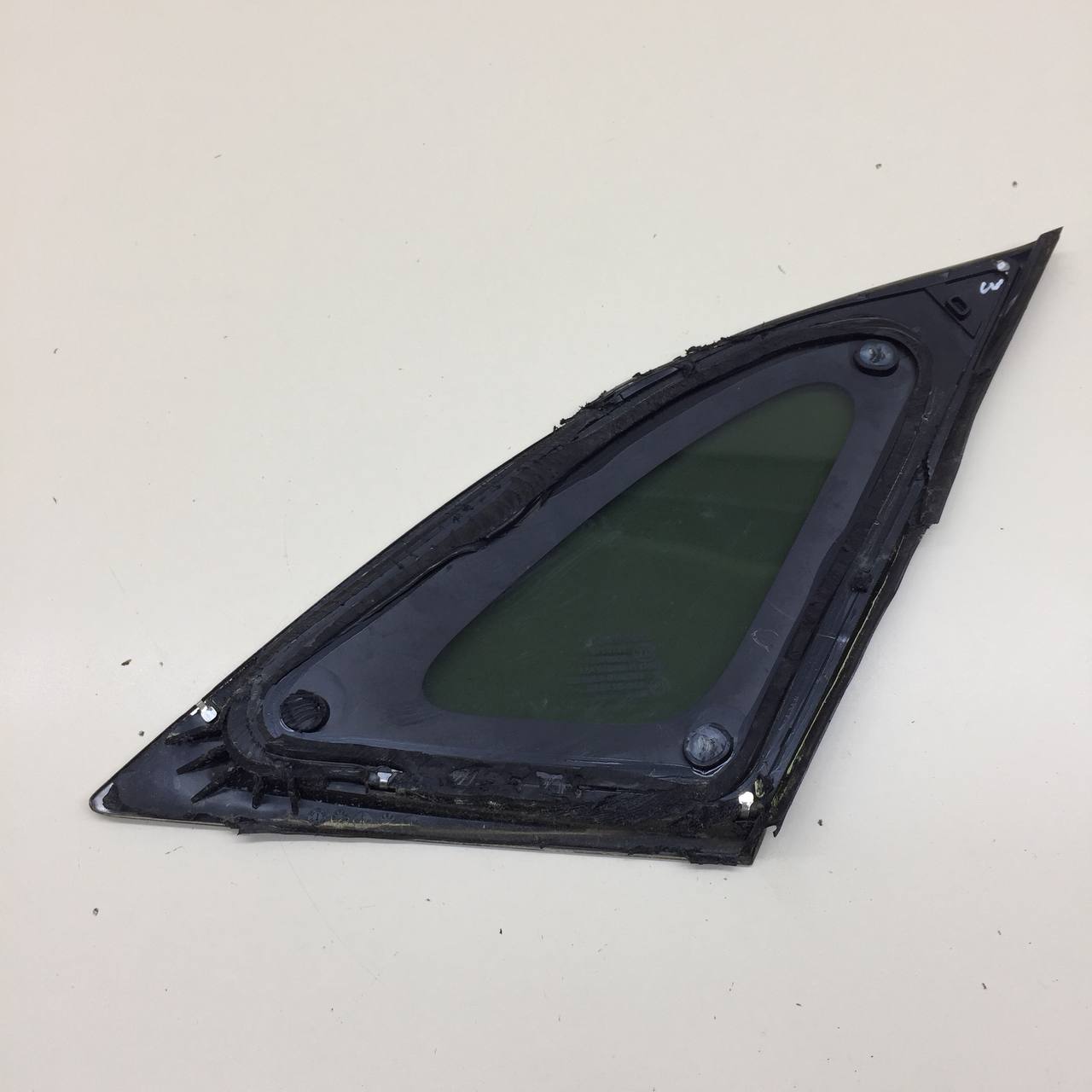 Стекло кузовное глухое левое Changan UNI-K 2020>