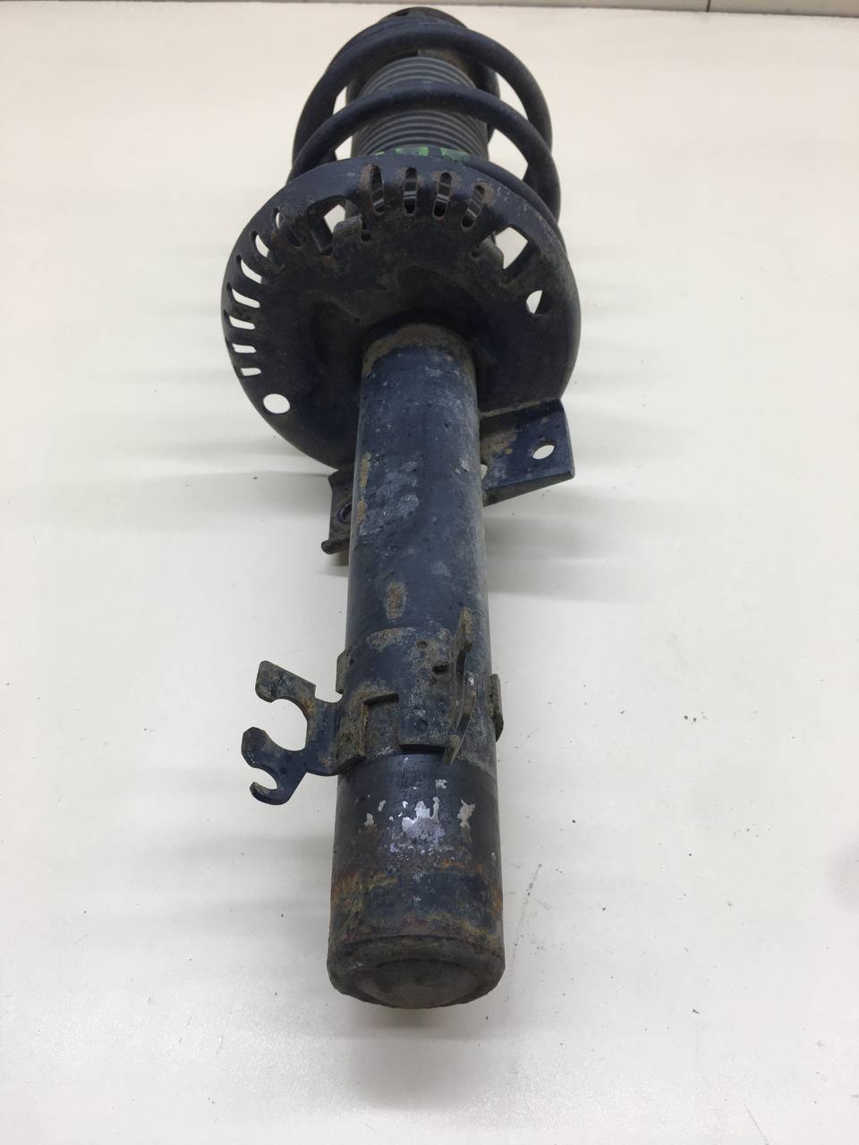 Амортизатор передний Skoda Rapid 2012-2020