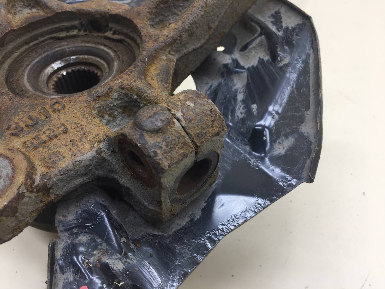 Кулак поворотный передний правый Chevrolet Cobalt (T250) 2011-2015