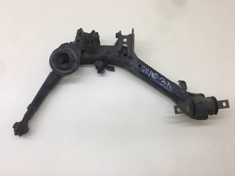Рычаг задний нижний левый Honda Civic 4D 2006-2012