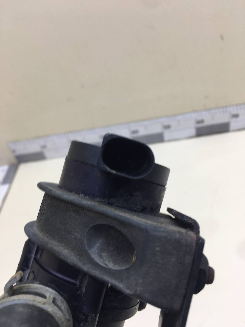 Насос водяной (помпа) Volkswagen Passat B7 2011-2015