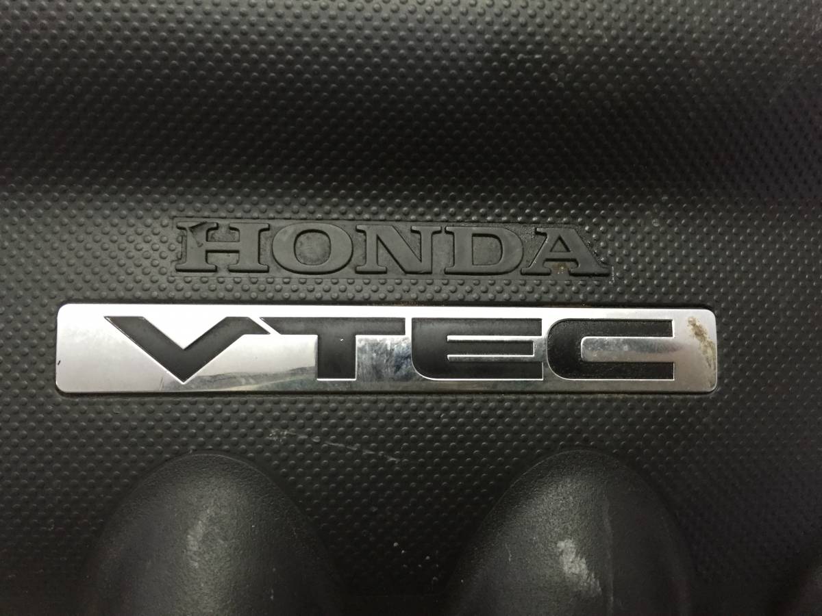 Крышка двигателя декоративная Honda Fit (GD1) 2001-2007