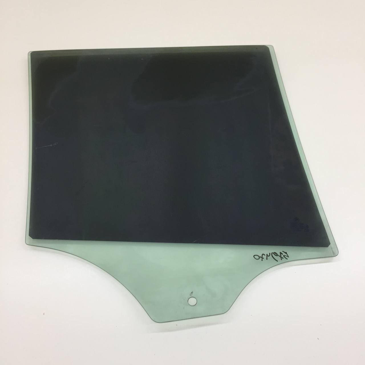 Стекло двери задней левой BMW X3 E83 2004-2010