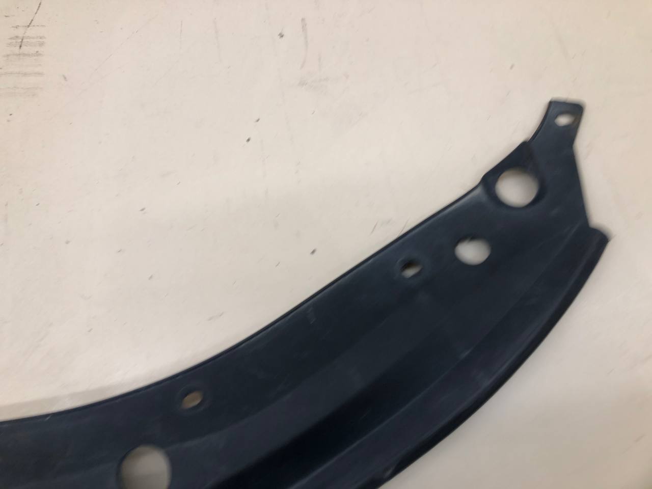 Кожух замка капота Hyundai Starex H1/Grand Starex 2007>