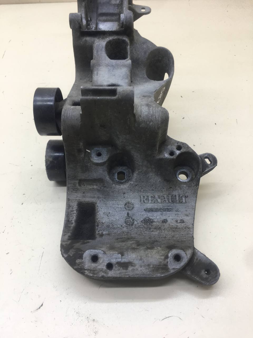 Кронштейн генератора Nissan Almera 3 (G11, G15) 2012>