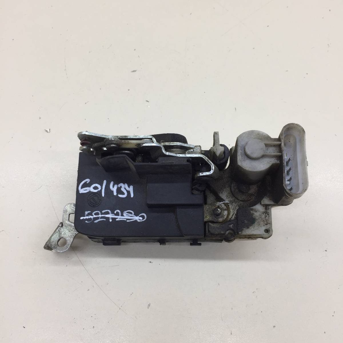 Замок двери задней правой Fiat Albea 2002-2012