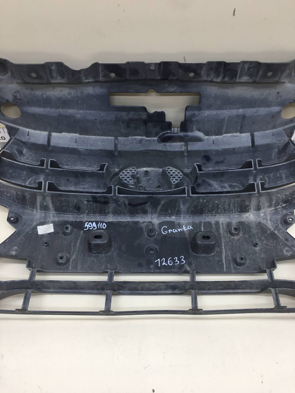 Решетка радиатора Lada Granta 2011>