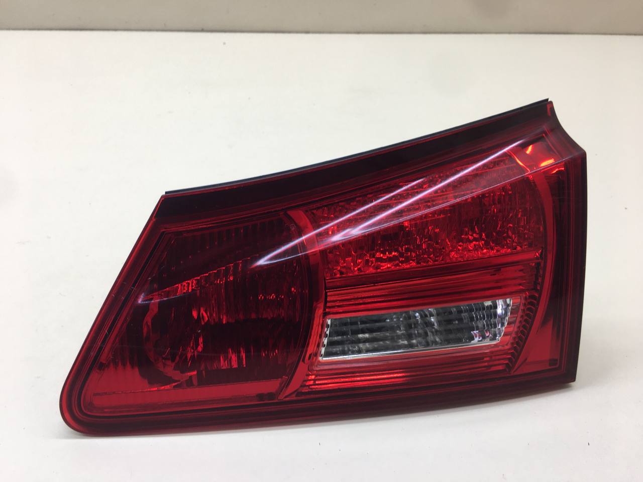 Фонарь задний внутренний правый Lexus IS 250/350 2005-2013