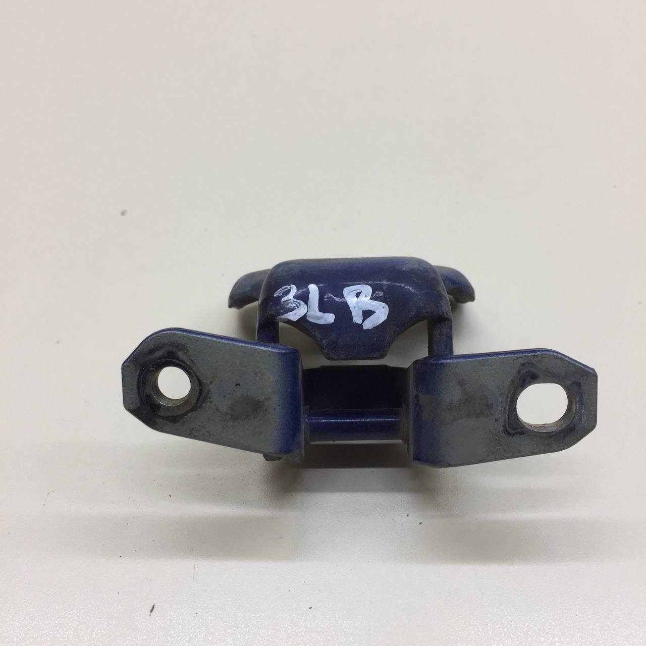 Петля двери задней левой верхняя Suzuki Liana 2001-2007