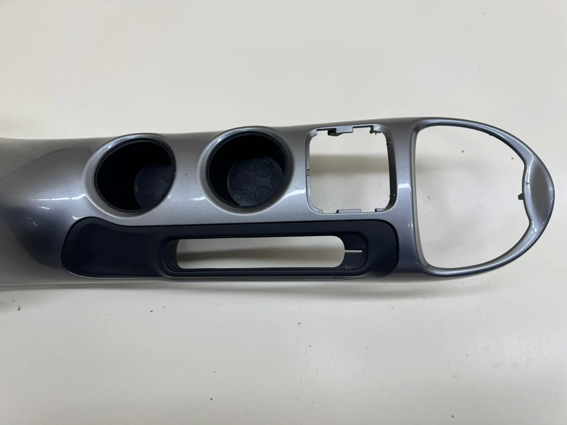 Консоль центральная Nissan Juke (YF15) 2011-2020