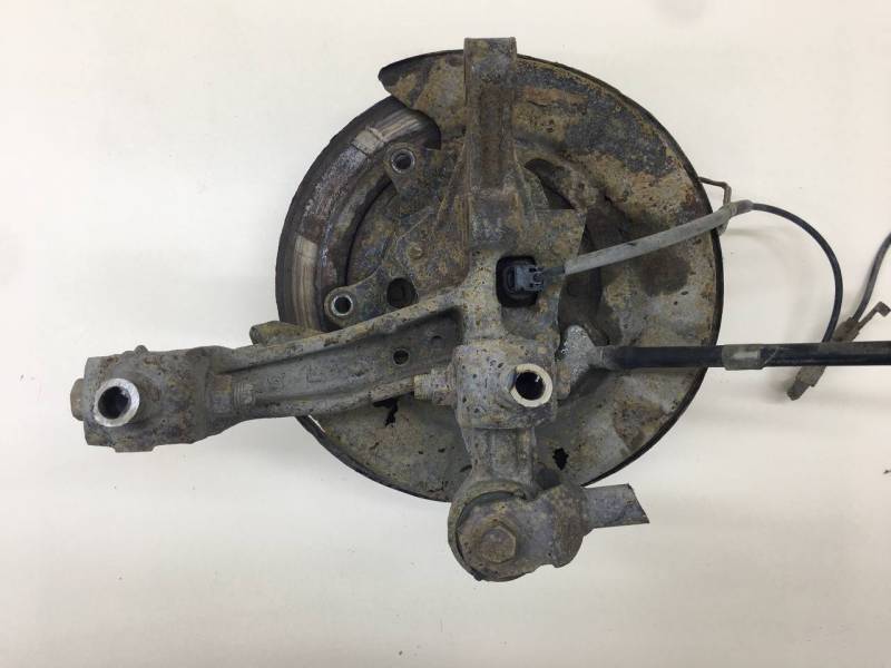 Кулак поворотный задний левый Toyota Camry (XV30) 2001-2006