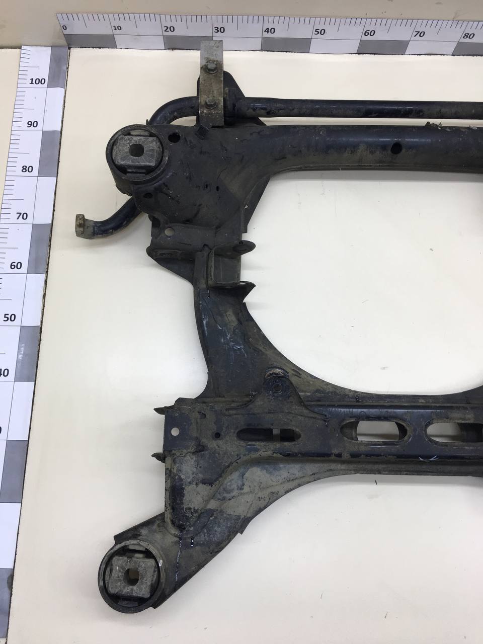 Балка подмоторная Volkswagen Touareg (7L) 2002-2010