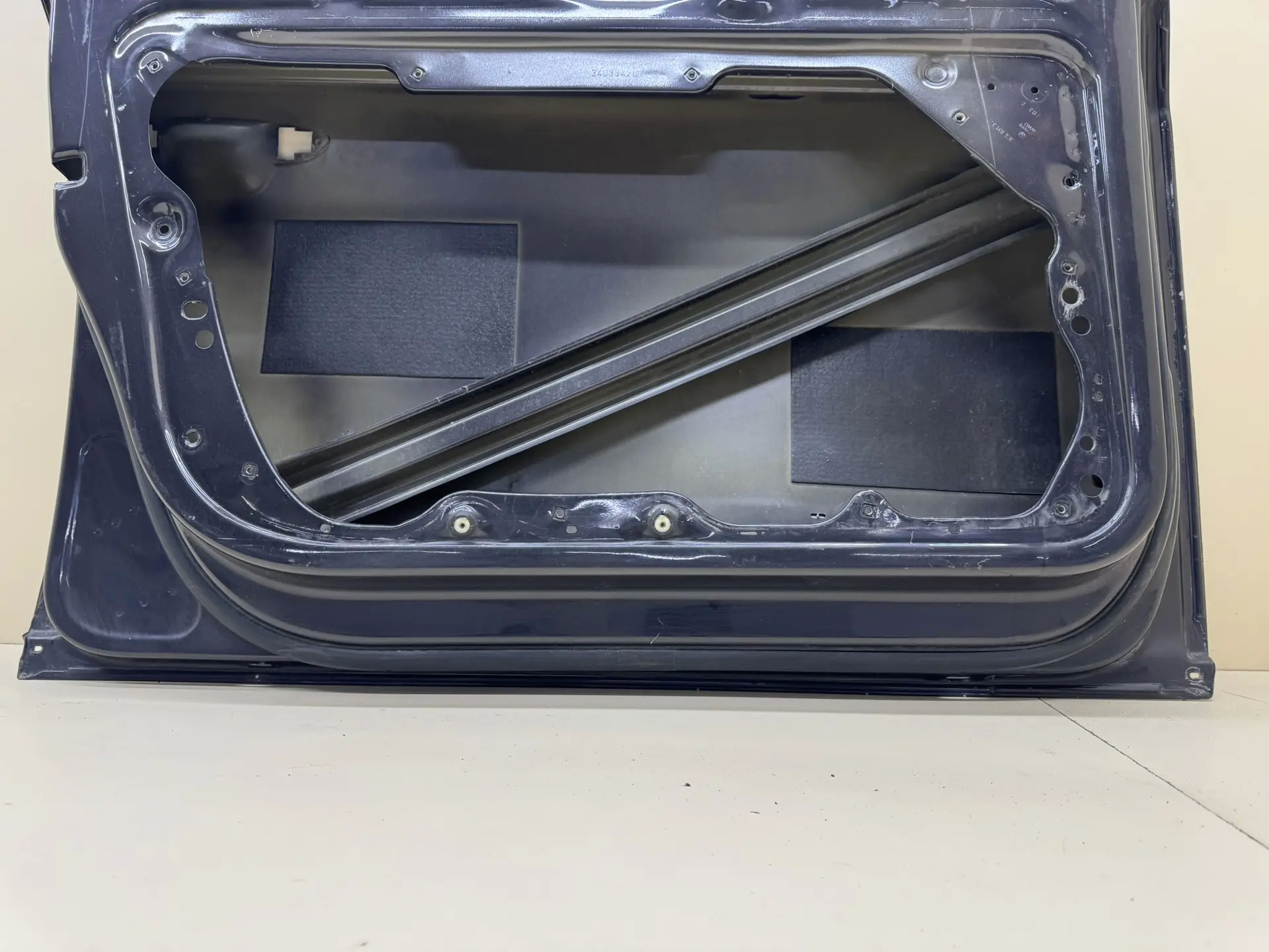 Дверь передняя левая Volkswagen Passat B6 2005-2010