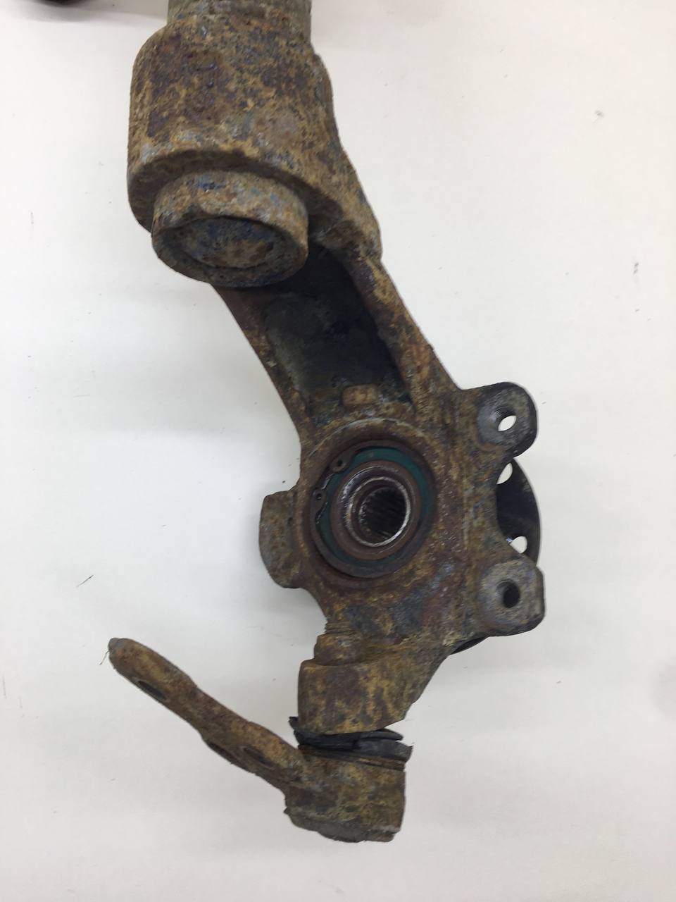 Кулак поворотный передний левый ZAZ Chance 2009-2014