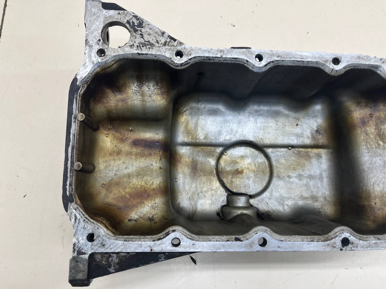 Поддон масляный двигателя Ford Focus 3 2011>