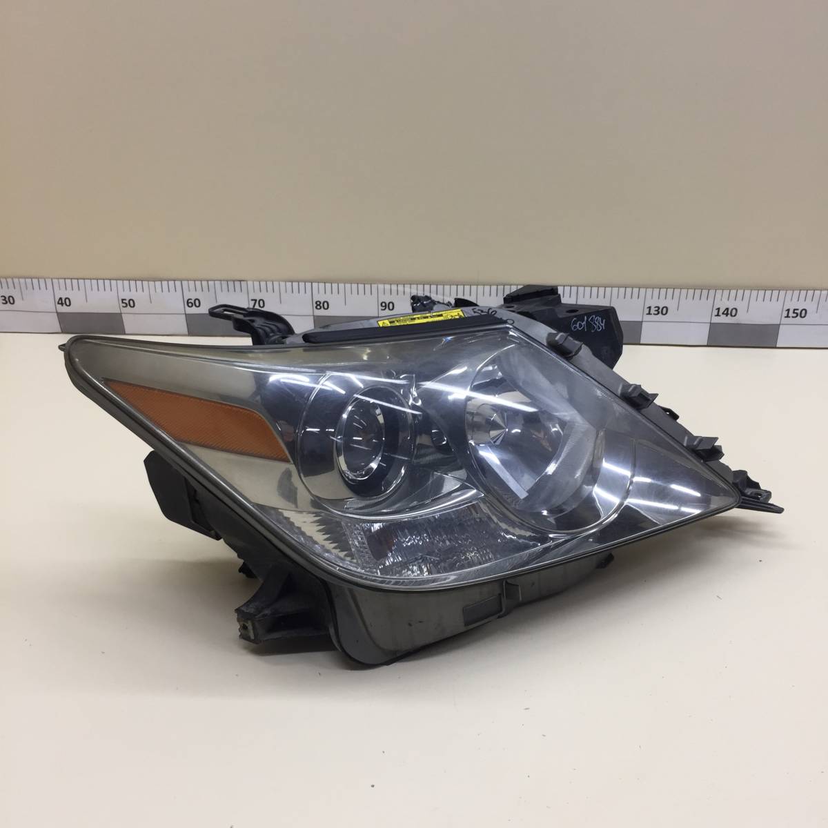 Фара правая Lexus LX570 (J200) 2007-2015