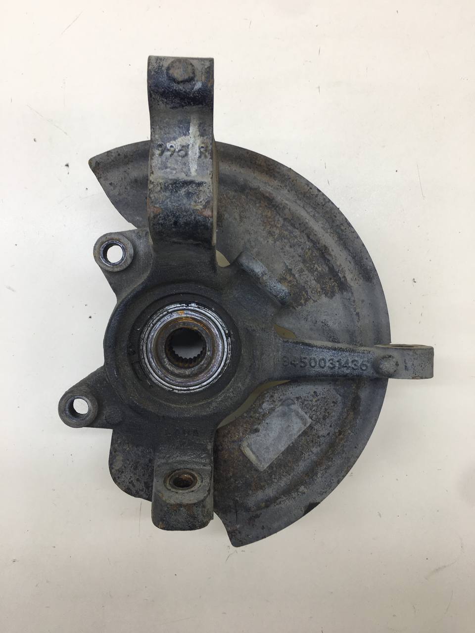 Кулак поворотный передний правый Lada Vesta 2015>