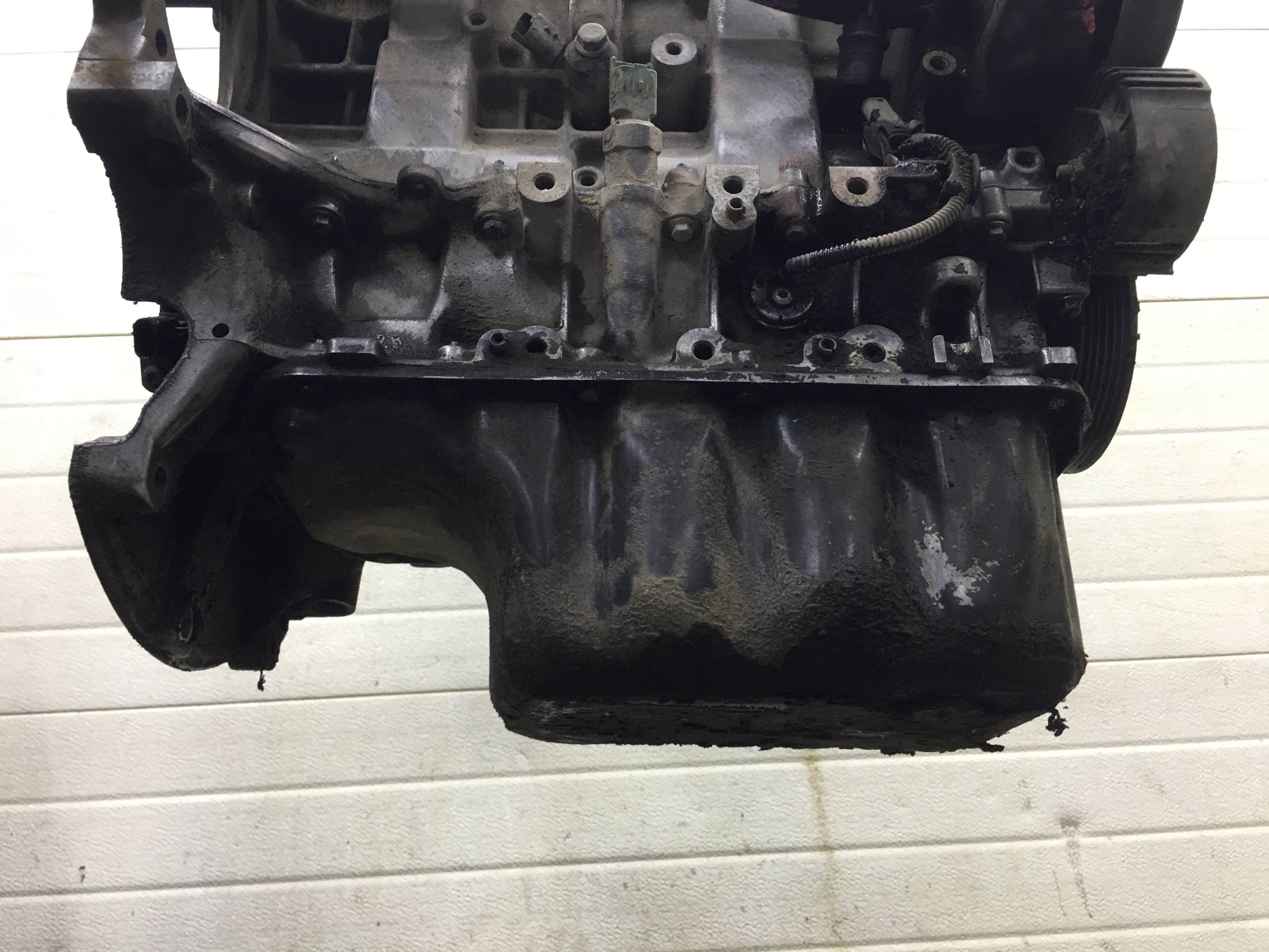 Двигатель Peugeot 208 2012>