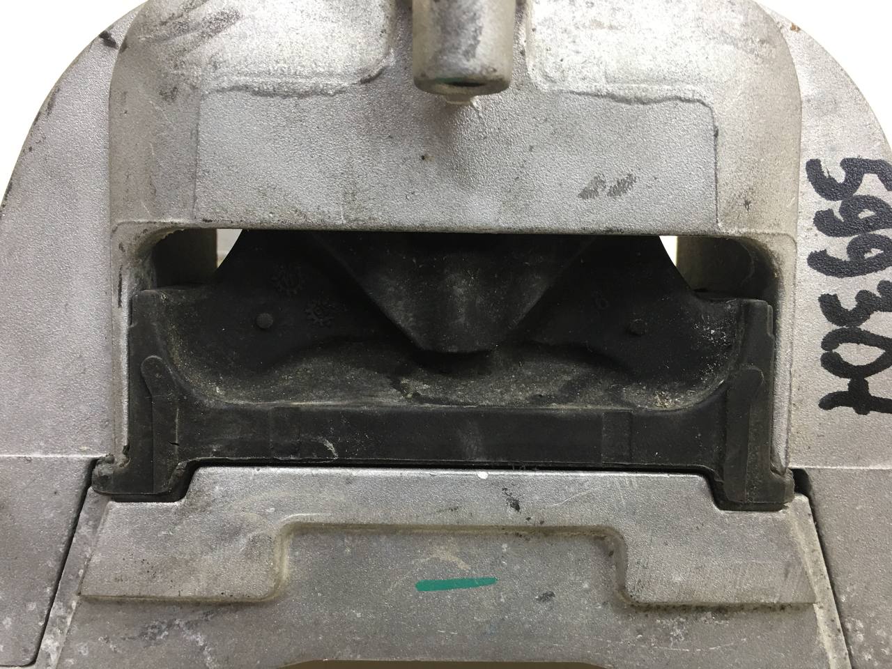 Опора двигателя Chery Tiggo 4 Pro 2021>