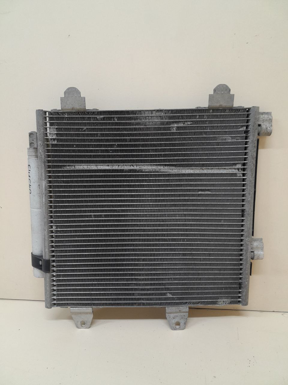 Радиатор кондиционера (конденсер) Peugeot 107 2006-2014