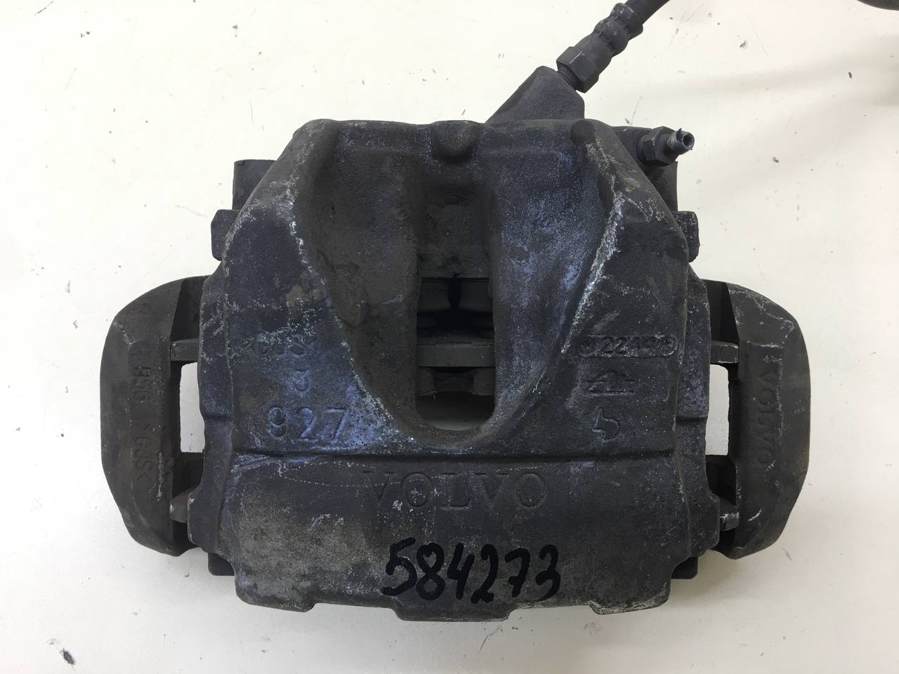 Суппорт передний левый Volvo XC60 2008-2017