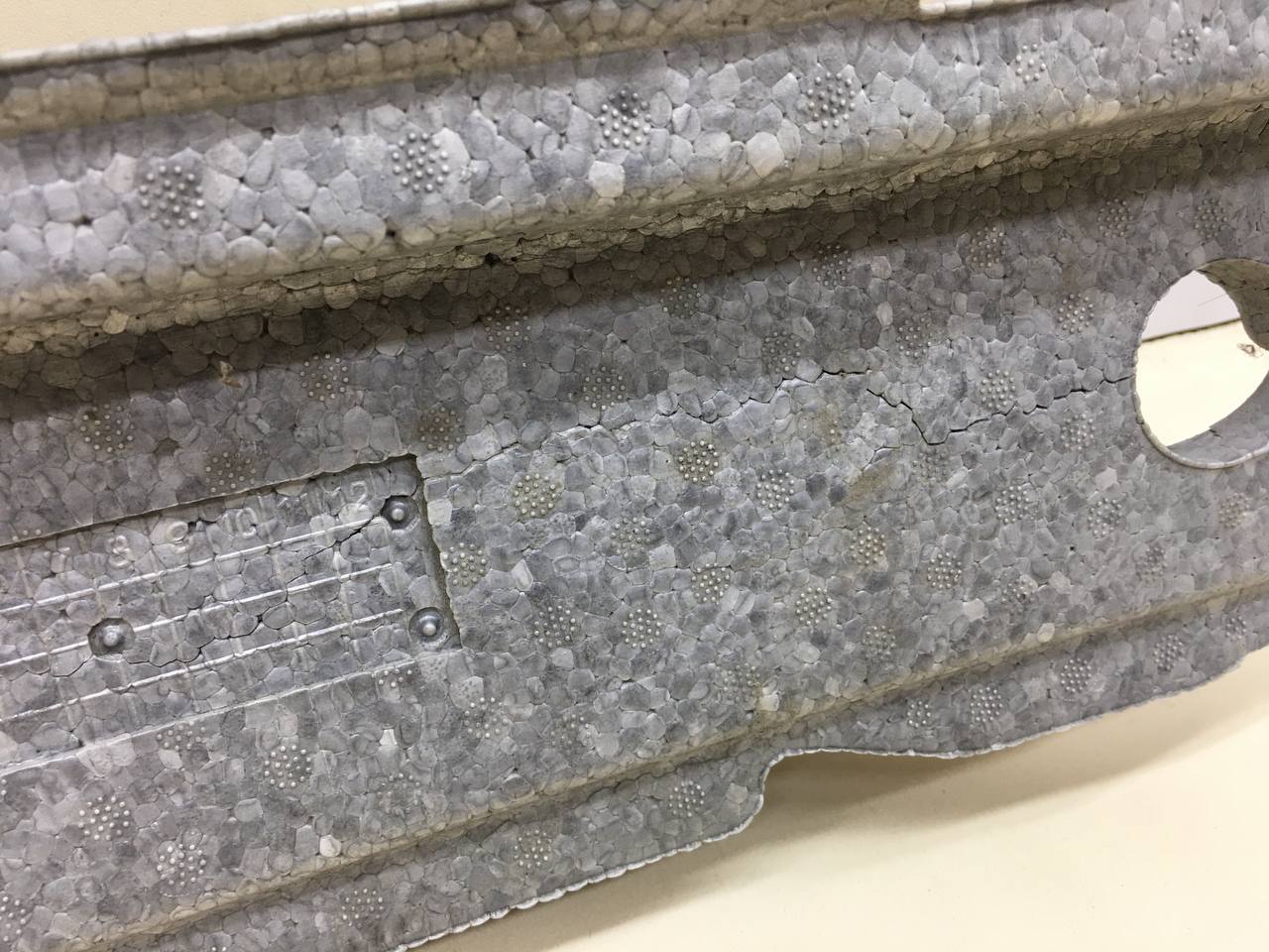 Наполнитель переднего бампера Chevrolet Spark (M300) 2010-2015