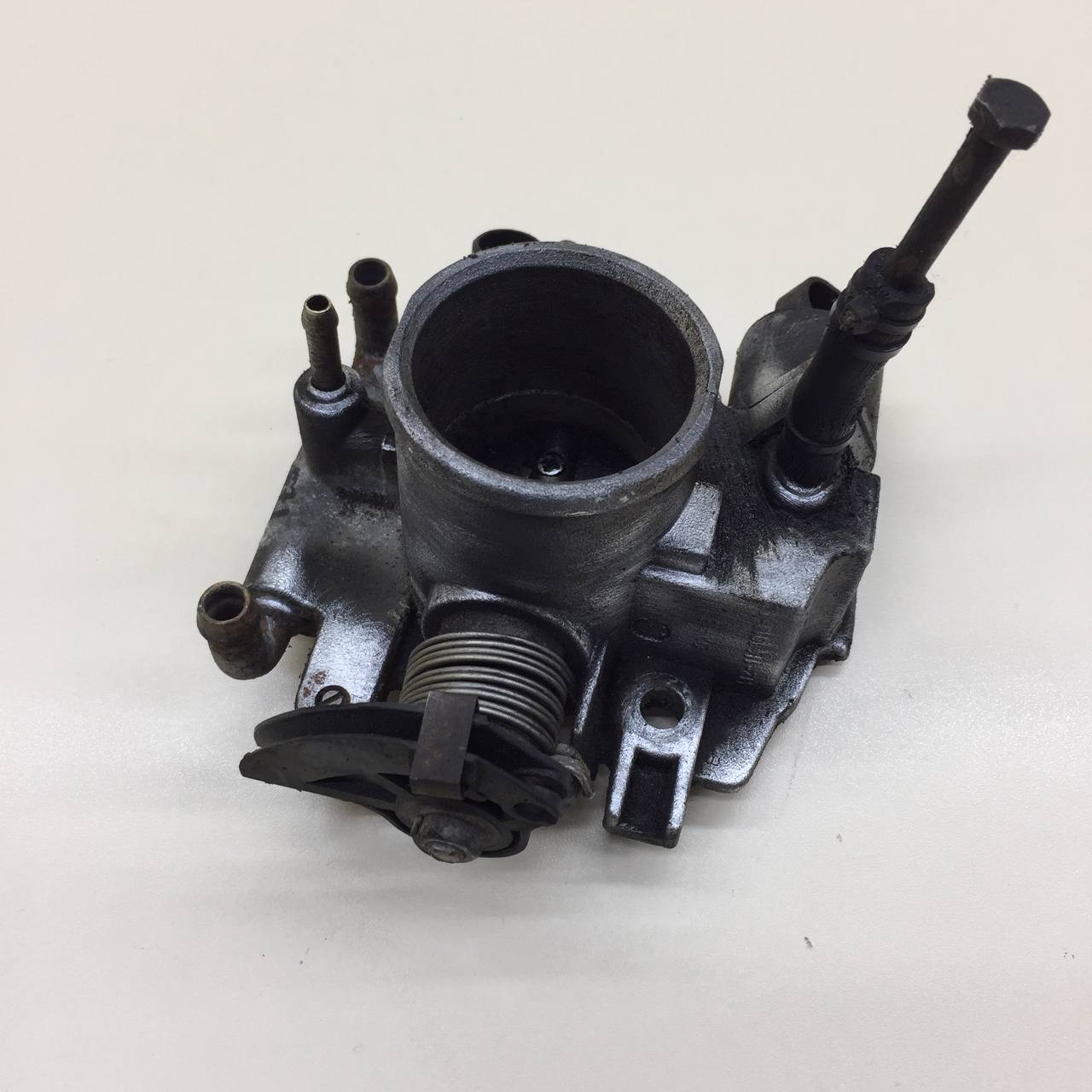 Заслонка дроссельная механическая Chevrolet Niva 2009-2020