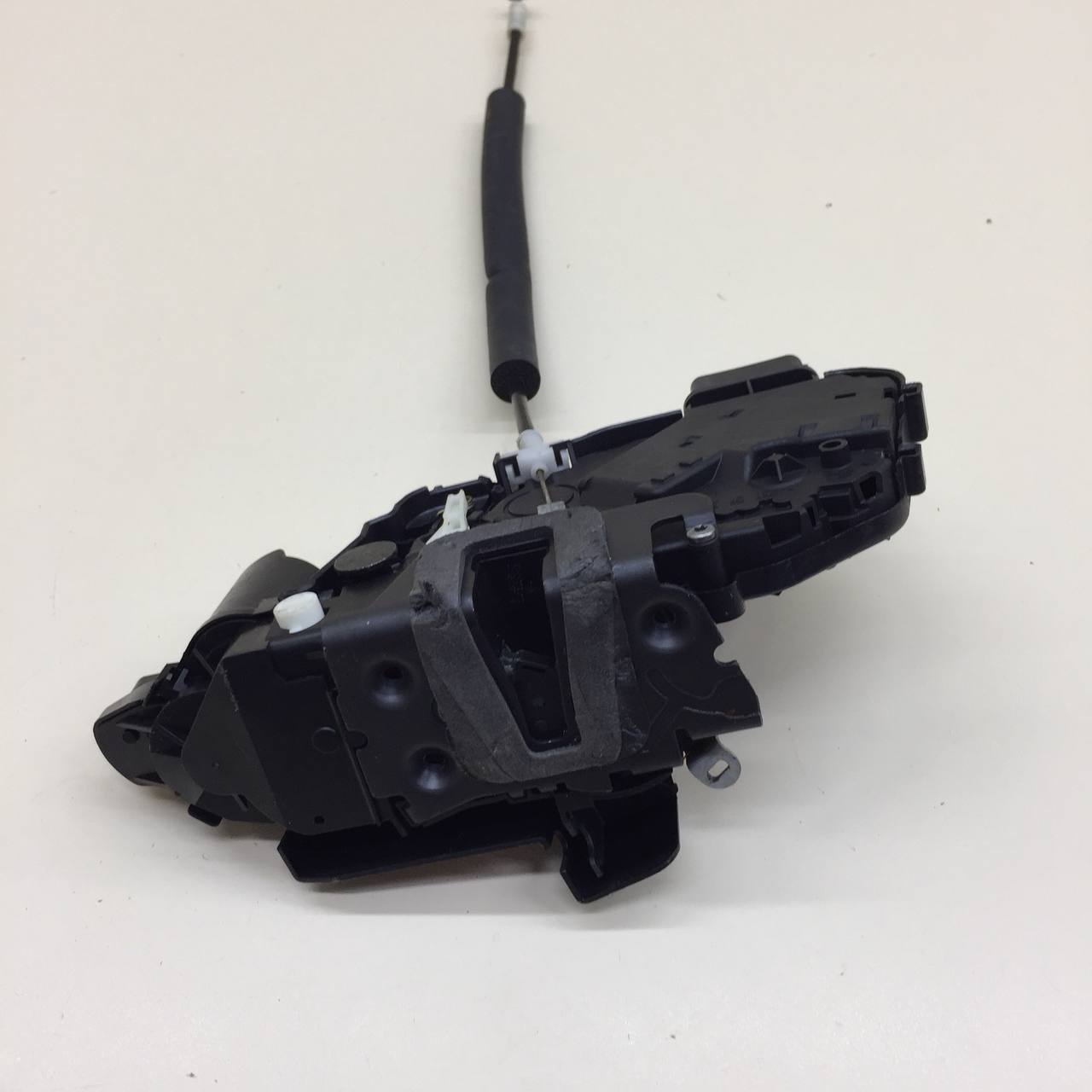 Замок двери задней левой Jaguar XF 2007-2015