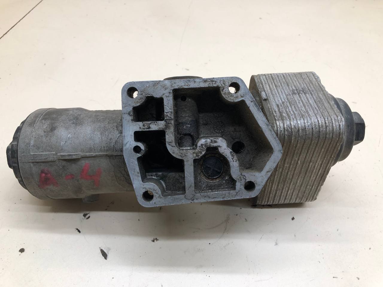 Корпус масляного фильтра Audi A3 (8P) 2004-2013