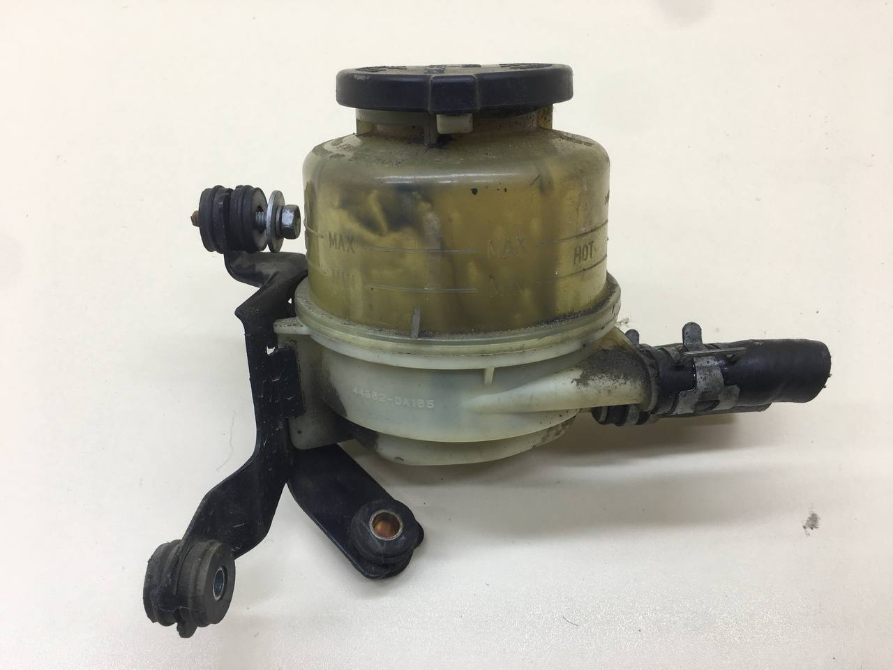 Бачок гидроусилителя Toyota Camry (XV30) 2001-2006