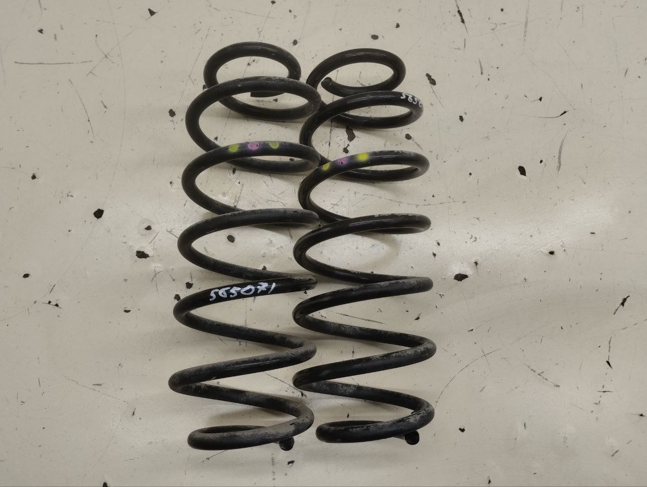 Пружина задняя Toyota Corolla E180 2013-2019