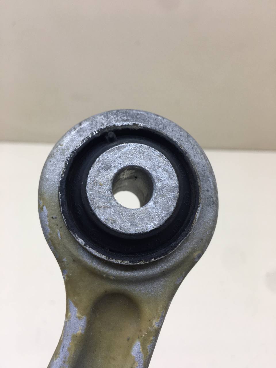 Рычаг задний верхний правый Mercedes-Benz C-Class (W205) 2014>