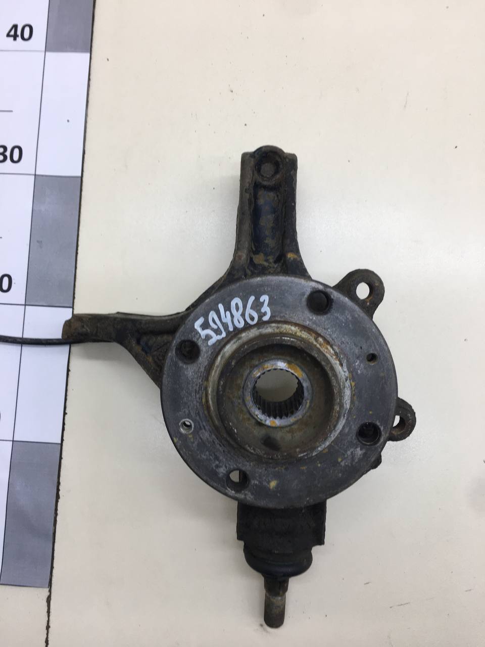 Кулак поворотный передний правый Peugeot 308 2007>