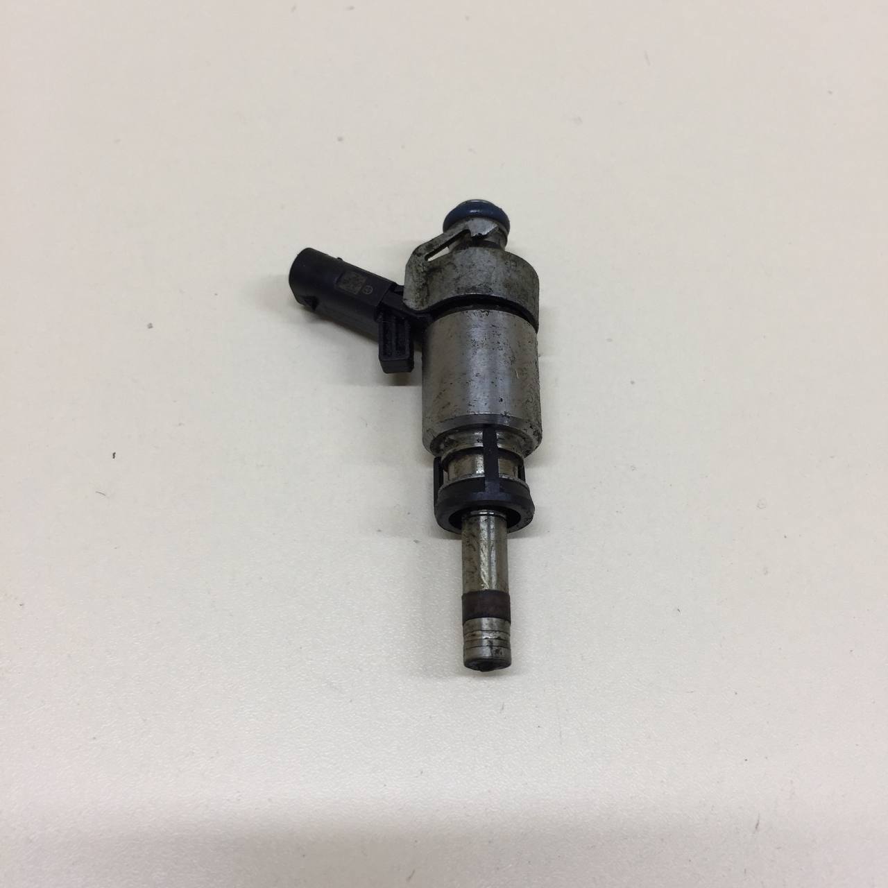 Форсунка инжекторная электрическая Audi Q5 (8R) 2008-2017