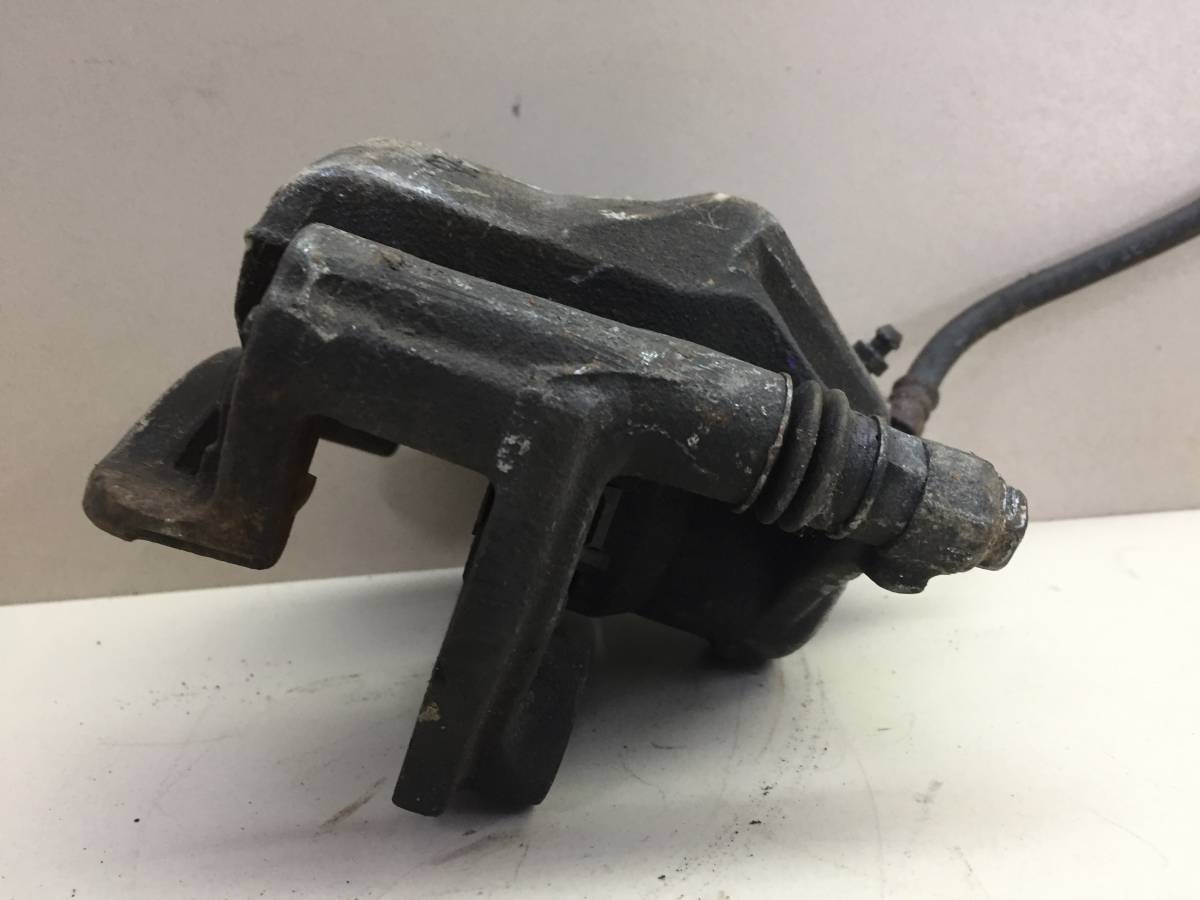 Суппорт передний левый Toyota Crown (S150) 1995-2001