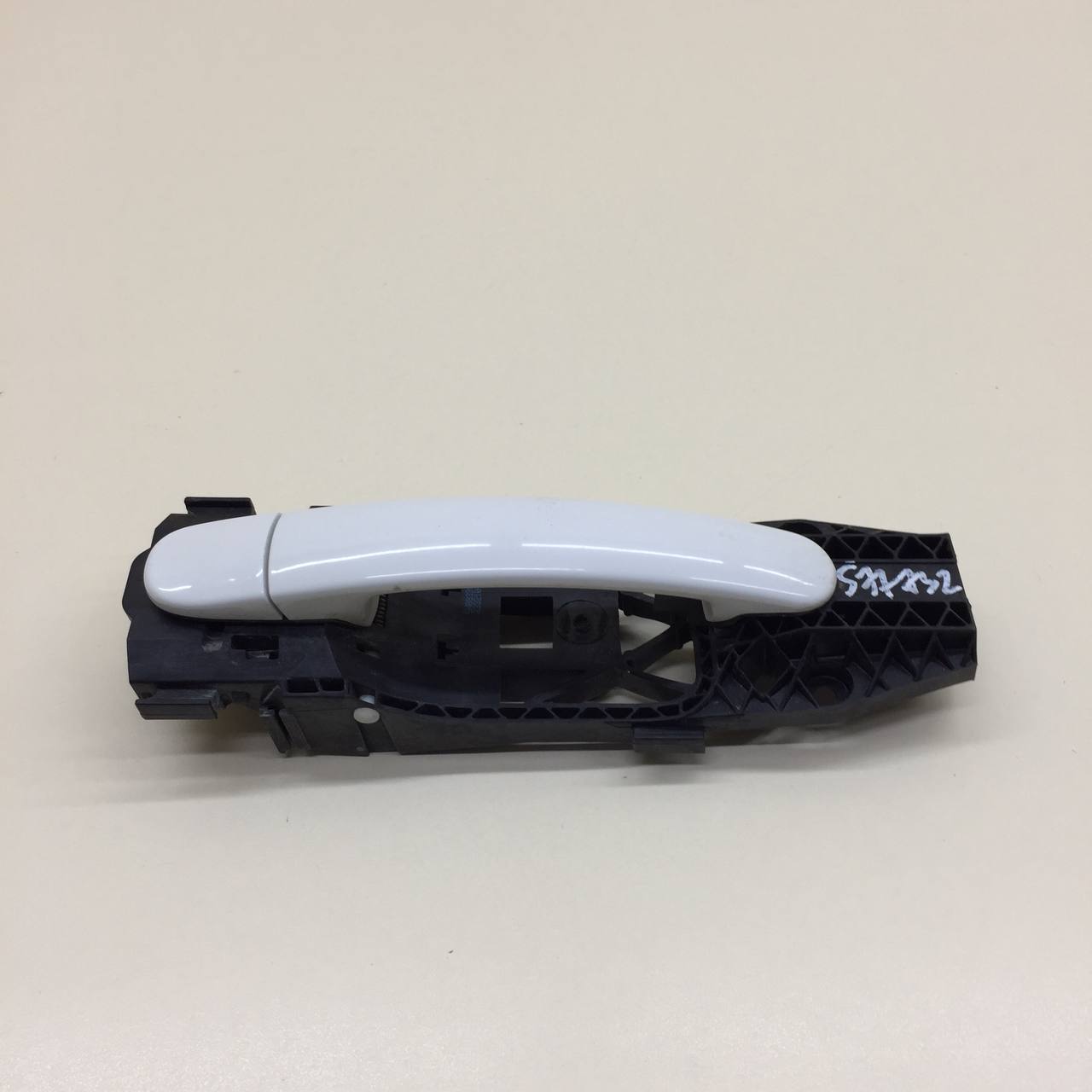 Ручка двери передней наружная правая Volkswagen Tiguan (5N1) 2007-2011