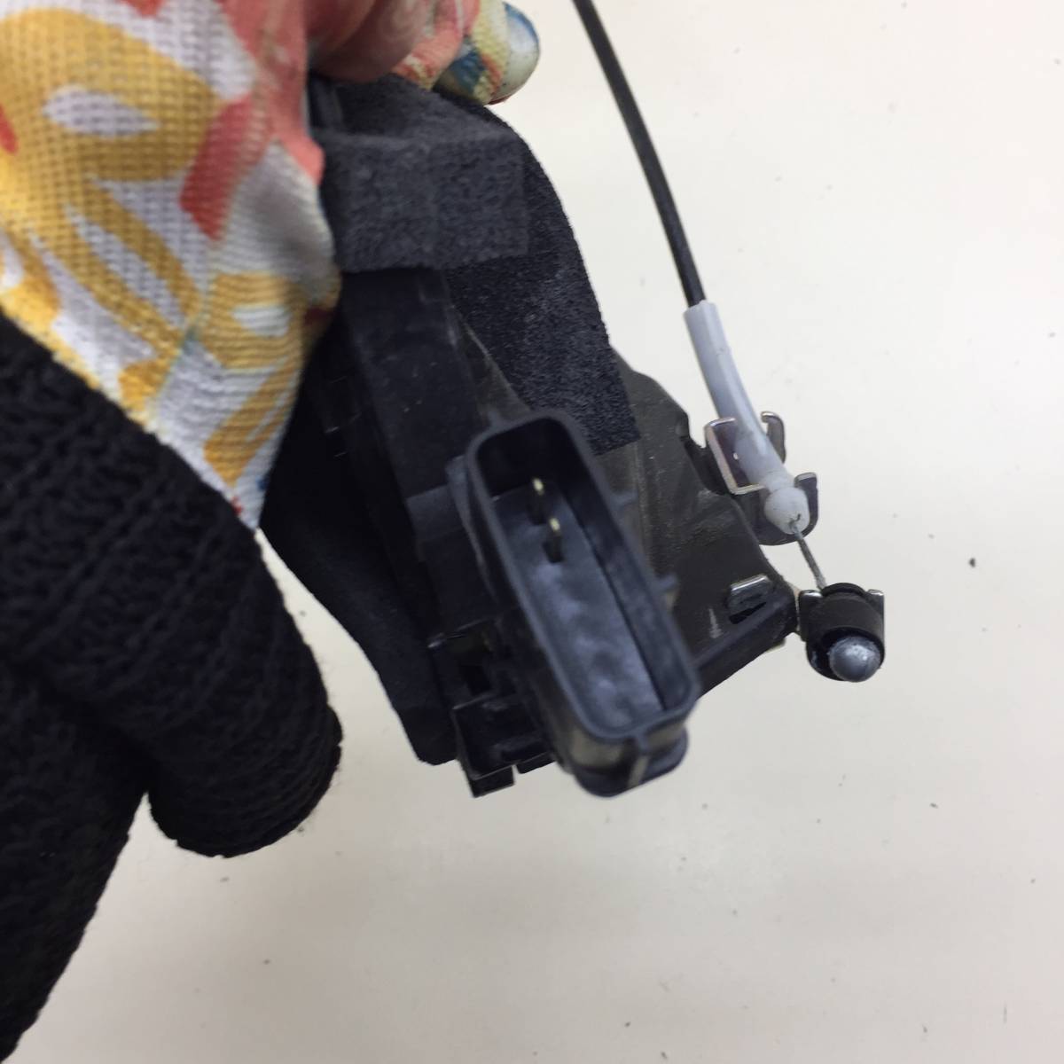 Замок двери передней левой Nissan Juke (YF15) 2011-2020