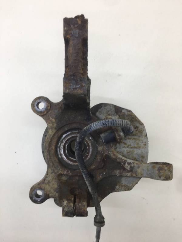 Кулак поворотный передний правый Chevrolet Lacetti (J200) 2003-2013