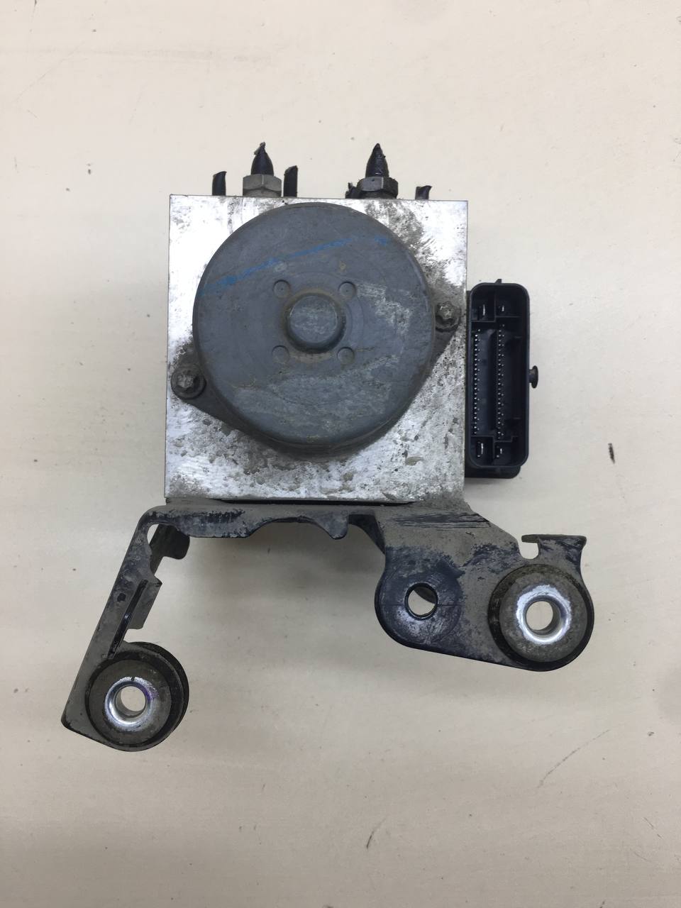 Блок ABS (насос) Ford Mondeo 4 2007-2015