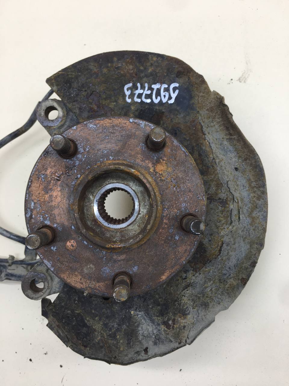 Кулак поворотный передний левый Toyota Camry (XV30) 2001-2006