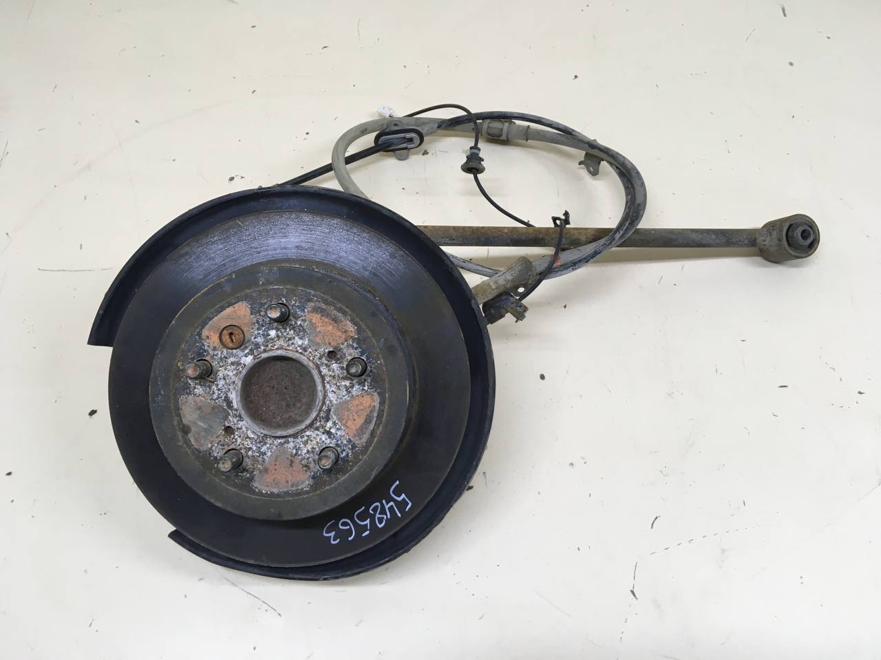 Кулак поворотный задний левый Toyota Camry (XV50) 2011-2017