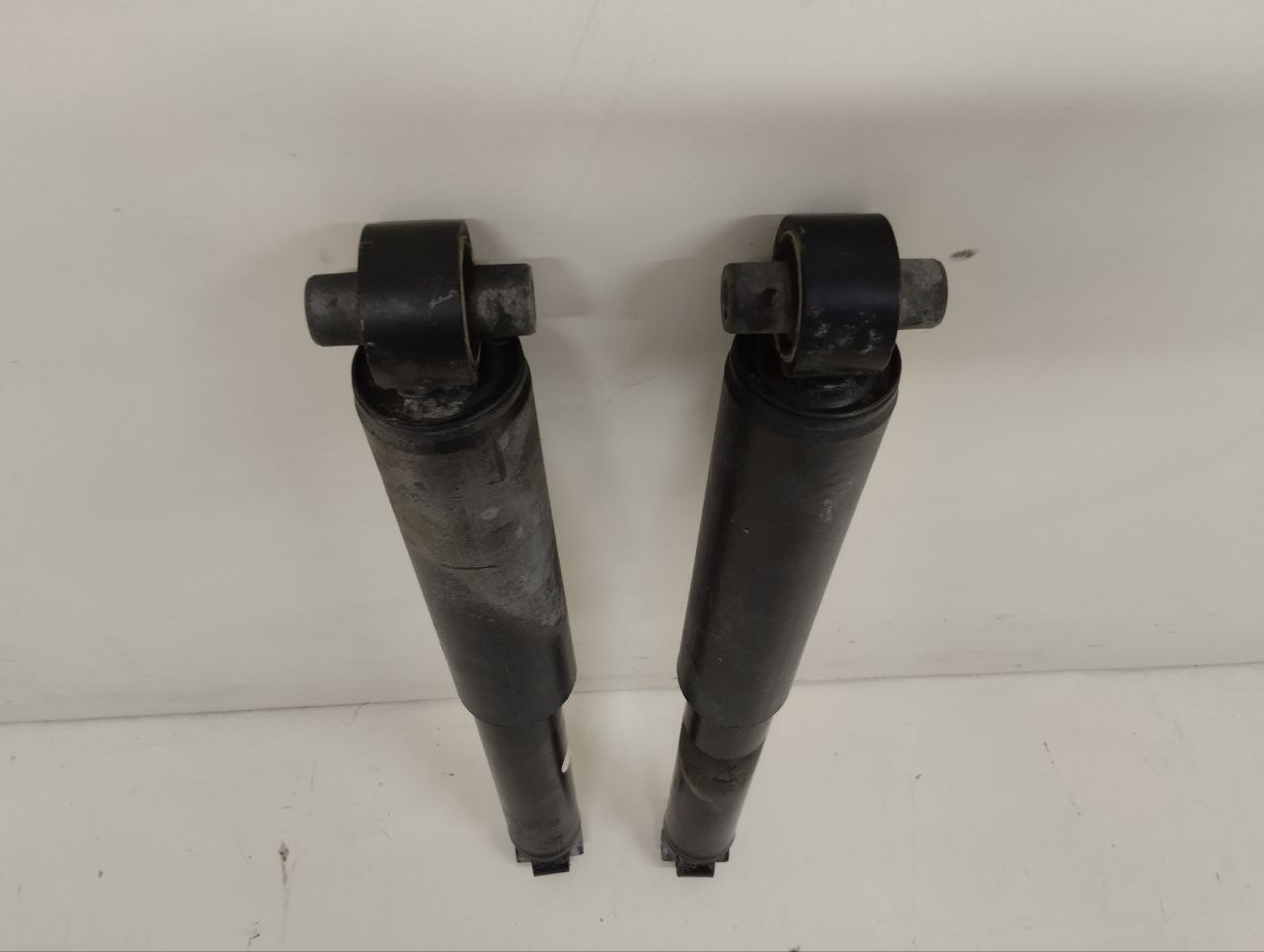 Амортизатор задний Nissan Qashqai (J11) 2014>