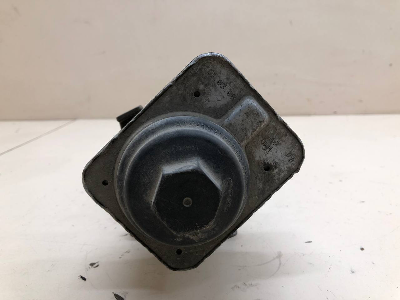 Корпус масляного фильтра Audi A3 (8P) 2004-2013