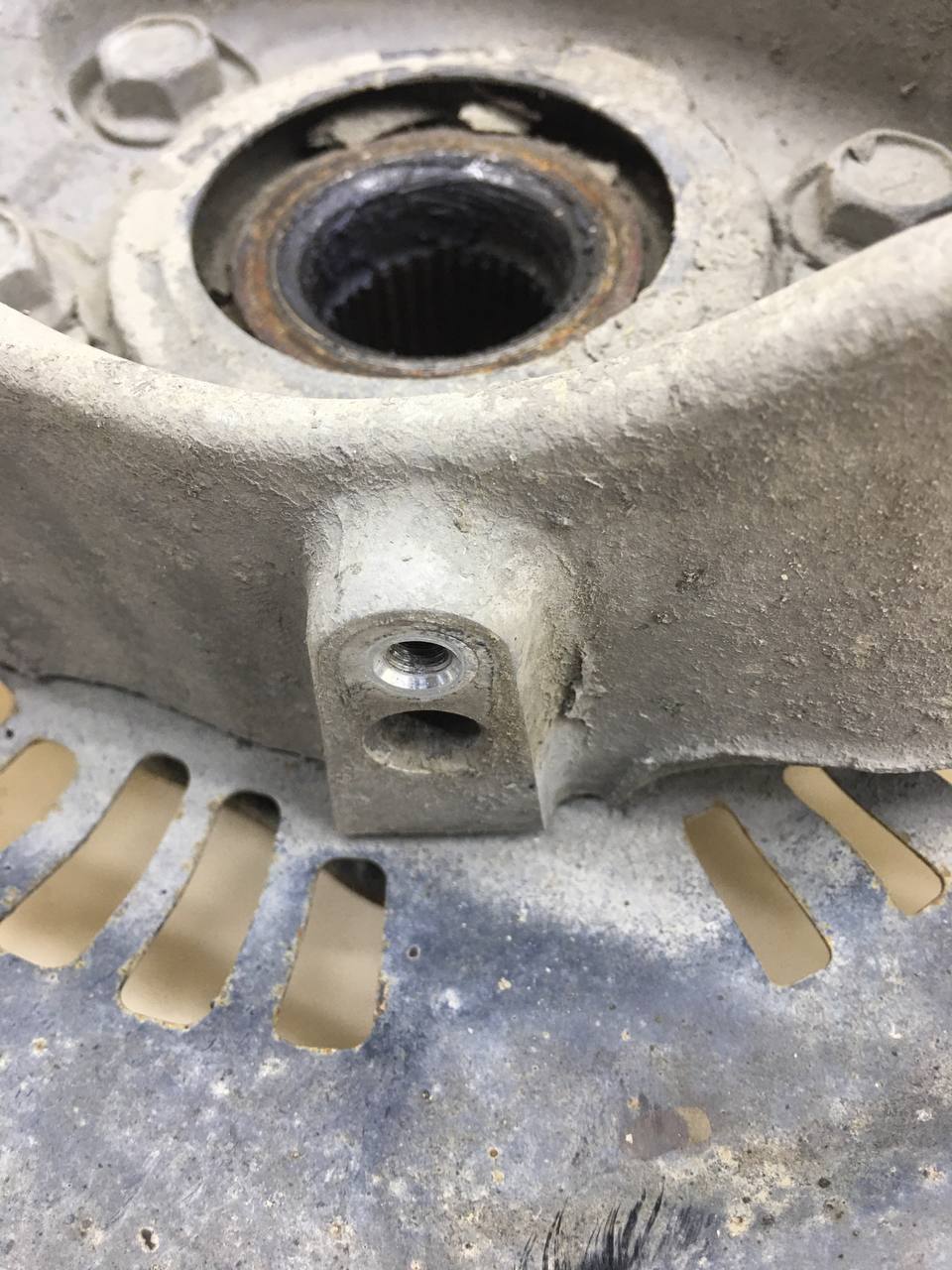 Кулак поворотный передний правый Nissan Maxima (a36) 2015-2023