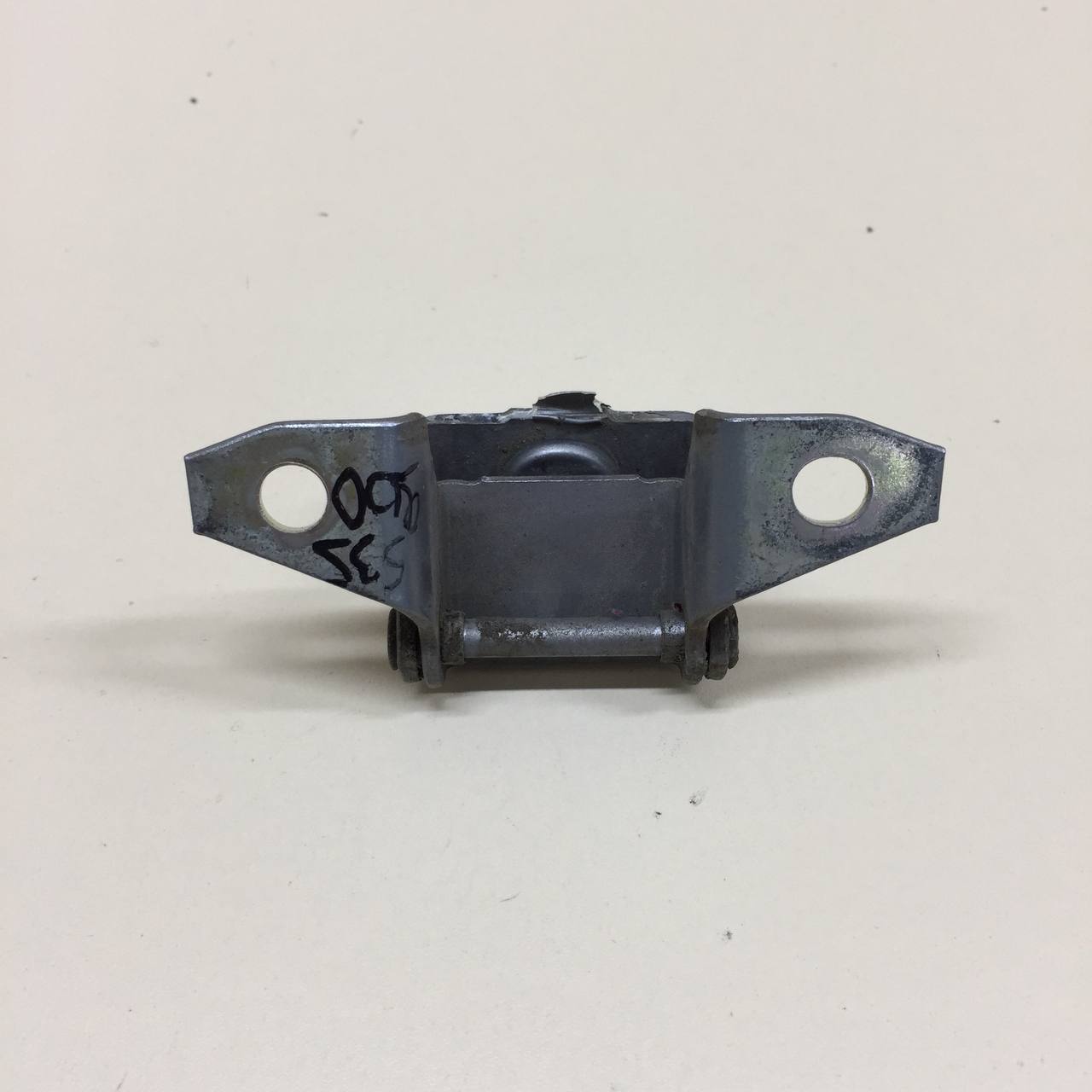 Петля двери багажника Mazda Mazda 3 (BM) 2013-2016