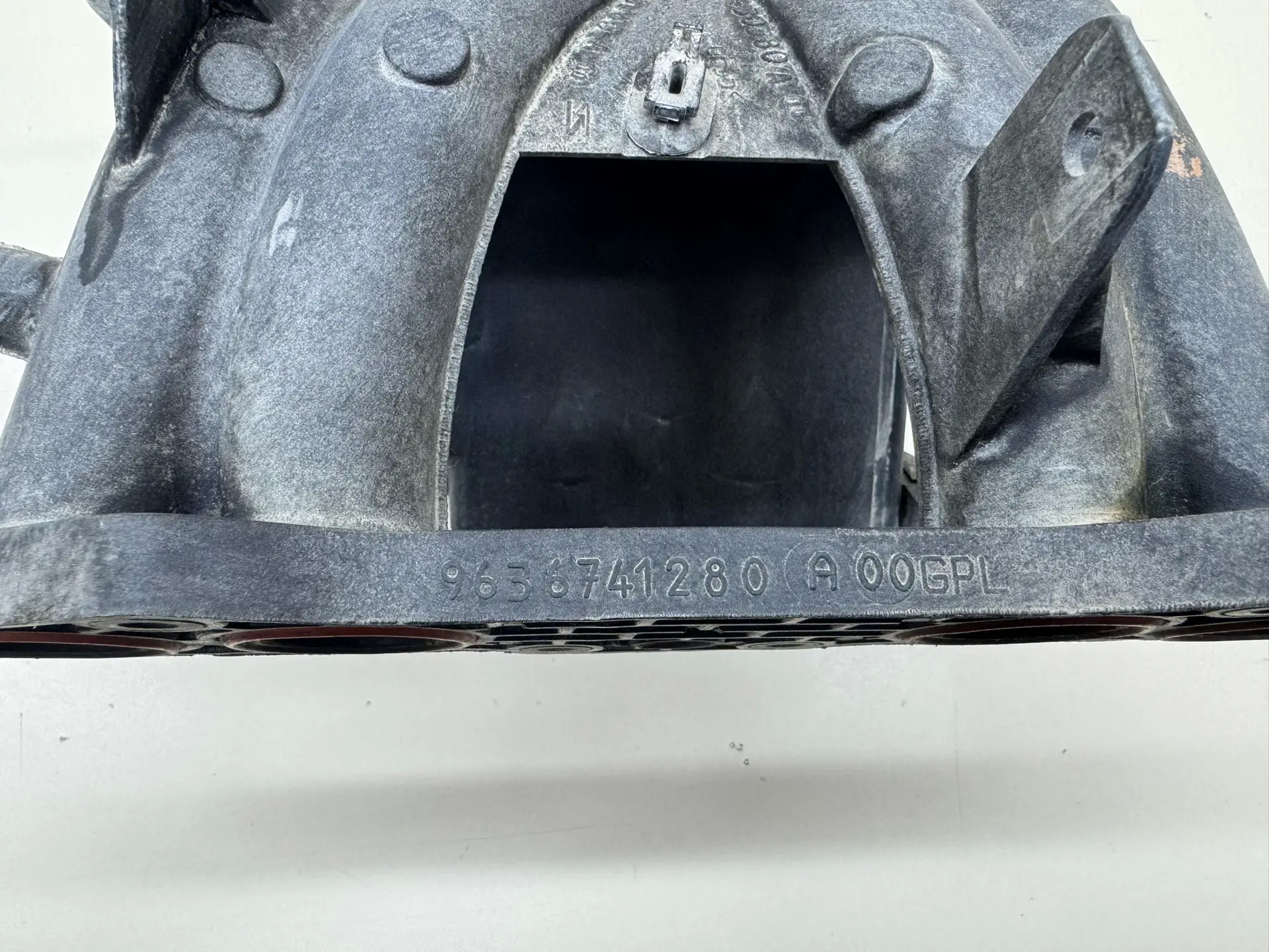 Коллектор впускной Peugeot 206 1998-2012