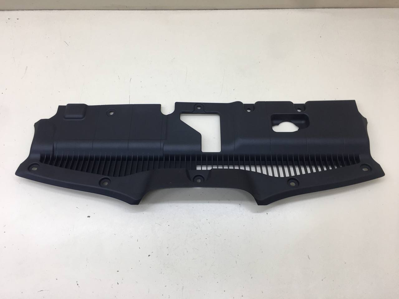 Кожух замка капота Subaru B9 Tribeca (WX/W10) 2004-2008