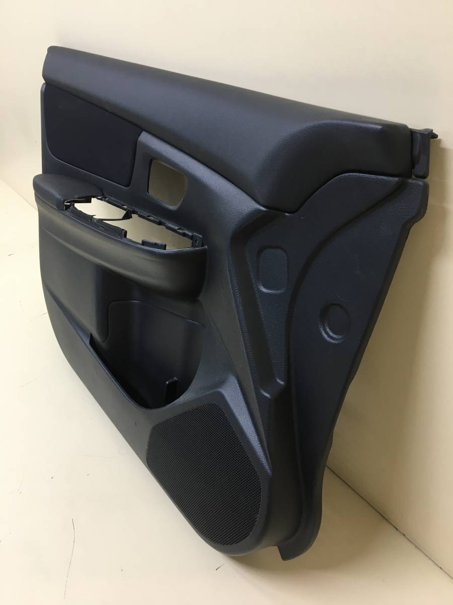 Обшивка двери передней левой Subaru XV (G33,G43) 2011-2017