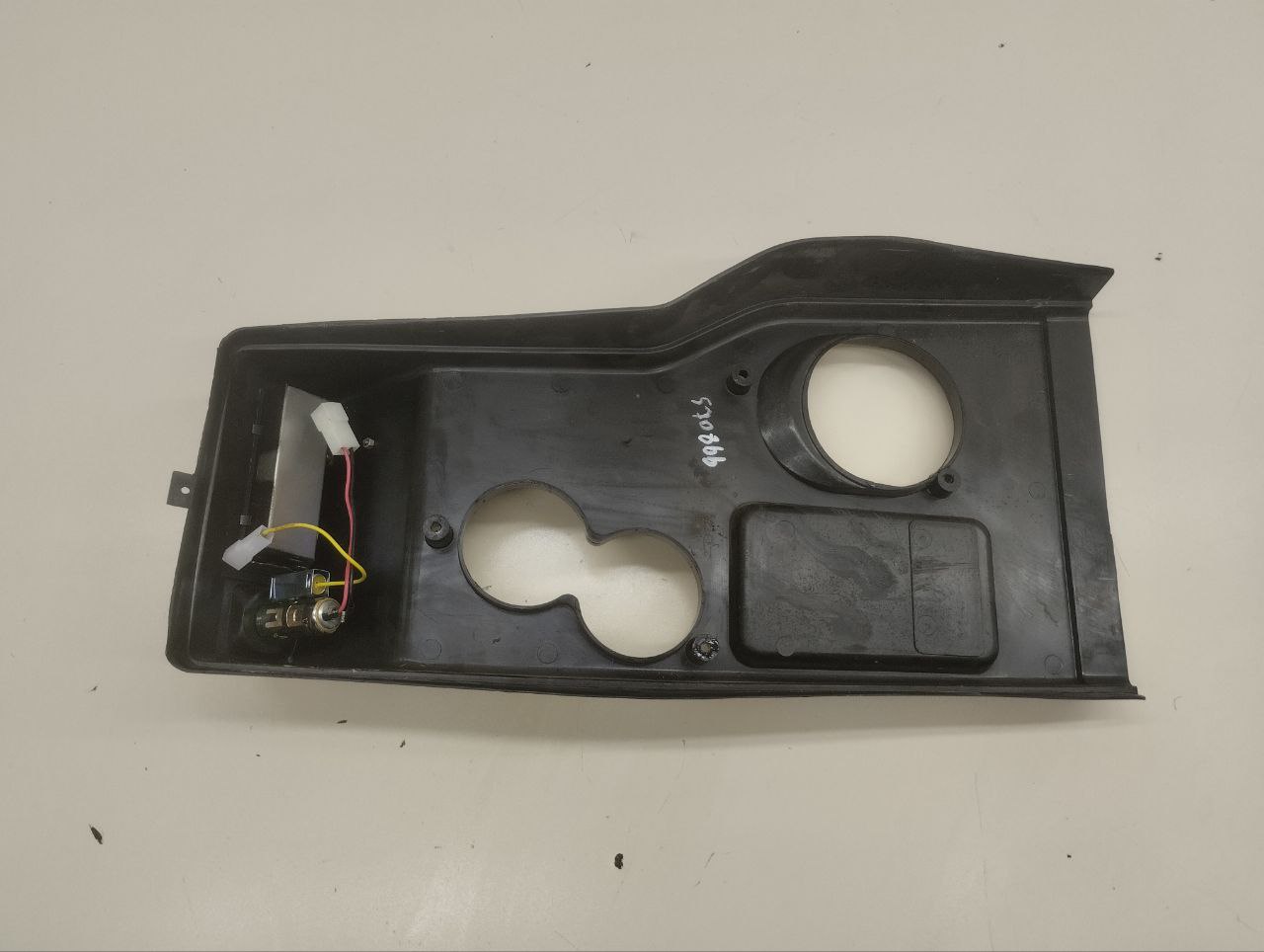 Консоль центральная Lada Niva 2131 1993>